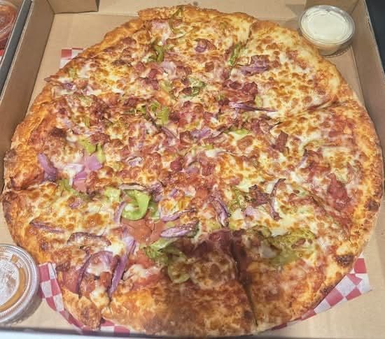 14" Large Deluxe Pizza